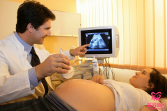 输卵管堵塞致不孕，俄罗斯试管婴儿获龙凤胎